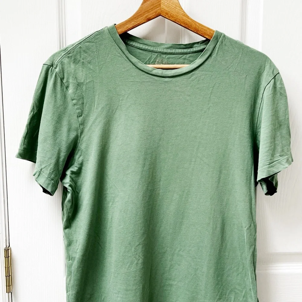 J. Crew Mens Essential Tee Short Sleeve in Green